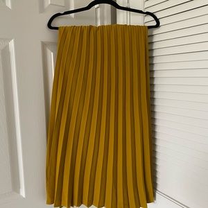 mustard yellow ankle legs skirt size XXL